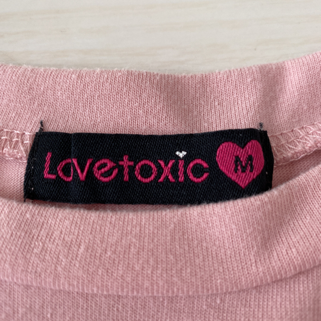 lovetoxic(ラブトキシック)のLovetoxic ラブトキ　女の子　ロンT キッズ/ベビー/マタニティのキッズ服女の子用(90cm~)(Tシャツ/カットソー)の商品写真