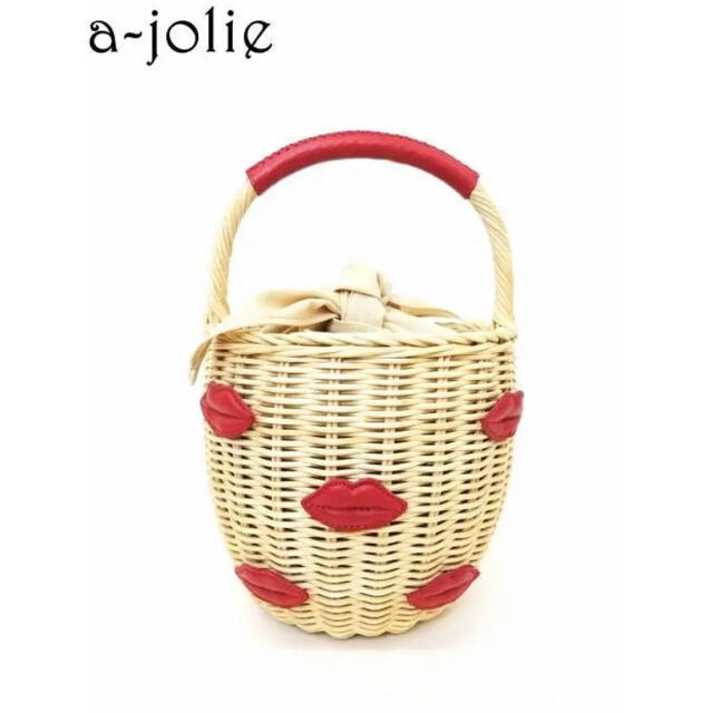 a-jolie(アジョリー)の新品　タグ付き　a-jolieアジョリー　リップかごバッグ レディースのバッグ(かごバッグ/ストローバッグ)の商品写真