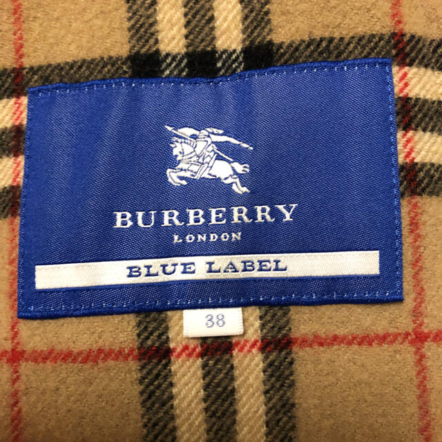 BURBERRY BLUE LABEL(バーバリーブルーレーベル)のバーバリーブルーレーベル　コート レディースのジャケット/アウター(ピーコート)の商品写真