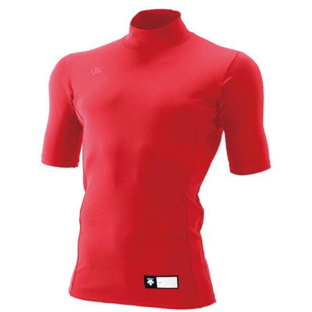 DESCENTE(デサント)の新品タグ付き！DESCENTE デサント半袖リラックスFITシャツ(レッド) スポーツ/アウトドアの野球(ウェア)の商品写真
