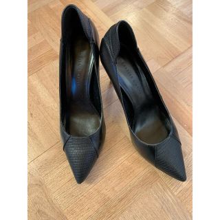 チャールズアンドキース(Charles and Keith)のCHARLES&KEITH パンプス(ハイヒール/パンプス)