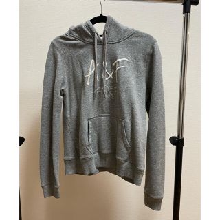 アバクロンビーアンドフィッチ(Abercrombie&Fitch)のA&F アバクロ フーディポケット帽子付きパーカー(パーカー)