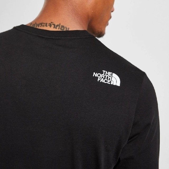 THE NORTH FACE(ザノースフェイス)のノースフェイス リピートロゴ ロングスリーブTシャツ 新品未使用 海外限定 メンズのトップス(Tシャツ/カットソー(七分/長袖))の商品写真