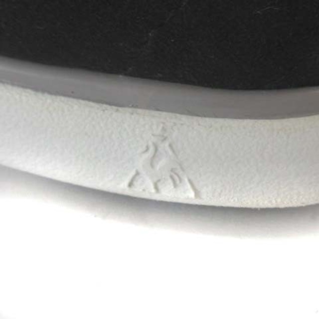 le coq sportif(ルコックスポルティフ)のルコックスポルティフ セギュール スニーカー ローカット ロゴ刺繍 黒 24.5 レディースの靴/シューズ(スニーカー)の商品写真