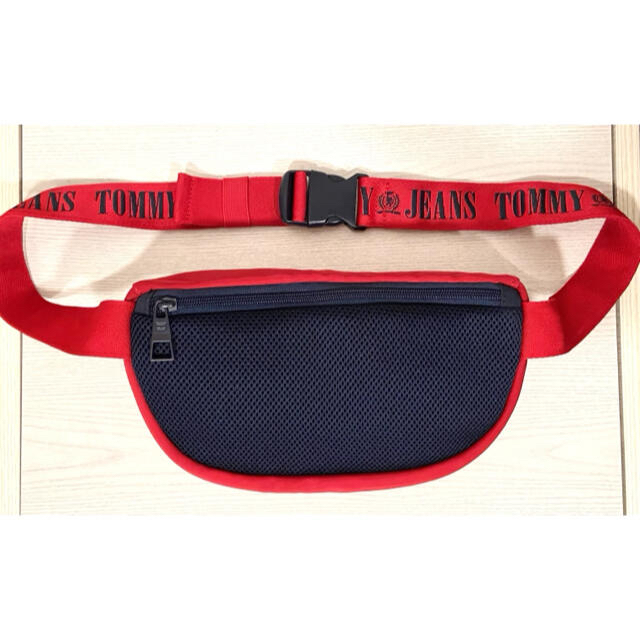 TOMMY HILFIGER(トミーヒルフィガー)のTommy Jeans 90s Cross Body Bag レディースのバッグ(ボディバッグ/ウエストポーチ)の商品写真