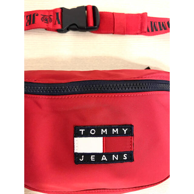 TOMMY HILFIGER(トミーヒルフィガー)のTommy Jeans 90s Cross Body Bag レディースのバッグ(ボディバッグ/ウエストポーチ)の商品写真