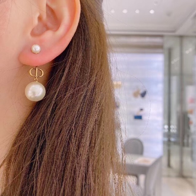 Dior パール ピアス