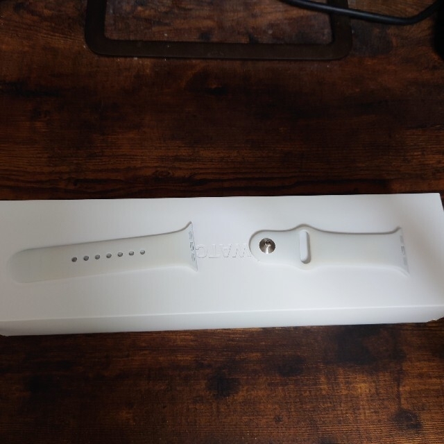 Apple Watch(アップルウォッチ)のapple watch 4 series 40mm silver (GPS) メンズの時計(腕時計(デジタル))の商品写真