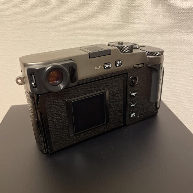 スマホ/家電/カメラFUJIFILM X-Pro3 ボディ DRブラック　カメラストラップ付き