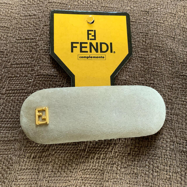 FENDI 髪留め　バレッタ　グレー