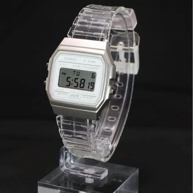 CASIO(カシオ)の新品未使用　CASIO チープカシオ　クリア　腕時計 レディースのファッション小物(腕時計)の商品写真