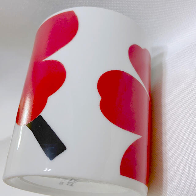 marimekko(マリメッコ)の❣️[廃盤品] マリメッコ　旧マグカップ　ウニッコ赤 キッズ/ベビー/マタニティの授乳/お食事用品(マグカップ)の商品写真