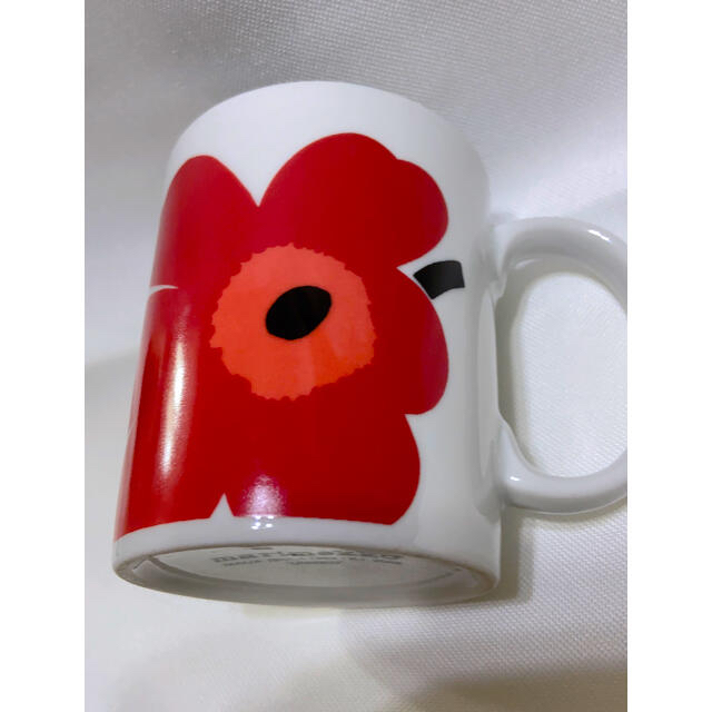 marimekko(マリメッコ)の❣️[廃盤品] マリメッコ　旧マグカップ　ウニッコ赤 キッズ/ベビー/マタニティの授乳/お食事用品(マグカップ)の商品写真