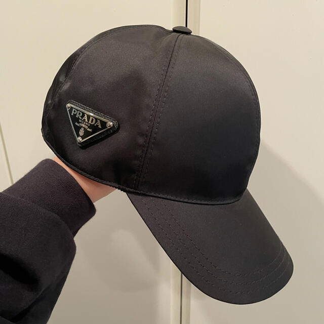 PRADA - プラダ PRADA 帽子 キャップ NERO 黒 21年秋冬新作 新品 PRADA - プラダ PRADA 帽子 キャップ NERO 黒 21年秋冬新作 新品