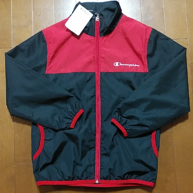 Champion(チャンピオン)の新品　チャンピオン　ウィンドブレーカー　140㎝ キッズ/ベビー/マタニティのキッズ服男の子用(90cm~)(ジャケット/上着)の商品写真