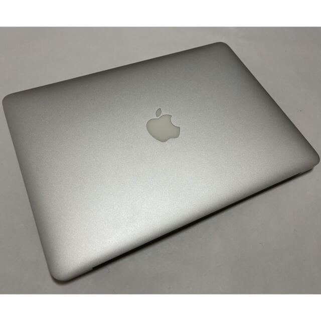 Apple(アップル)の【美品】MacBook Air 13inch 256GB 4GB Core i5 スマホ/家電/カメラのPC/タブレット(ノートPC)の商品写真