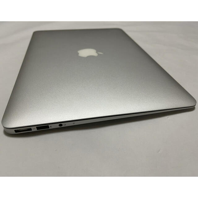 Apple(アップル)の【美品】MacBook Air 13inch 256GB 4GB Core i5 スマホ/家電/カメラのPC/タブレット(ノートPC)の商品写真