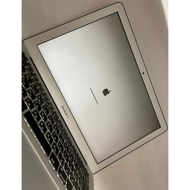 Apple(アップル)の【美品】MacBook Air 13inch 256GB 4GB Core i5 スマホ/家電/カメラのPC/タブレット(ノートPC)の商品写真