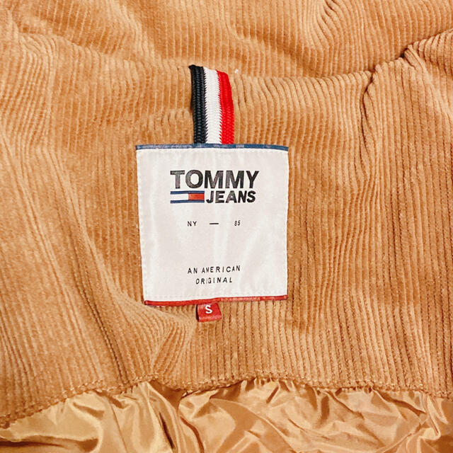 TOMMY(トミー)のTommy jeans  ブラウンダウンジャケット レディースのジャケット/アウター(ダウンジャケット)の商品写真