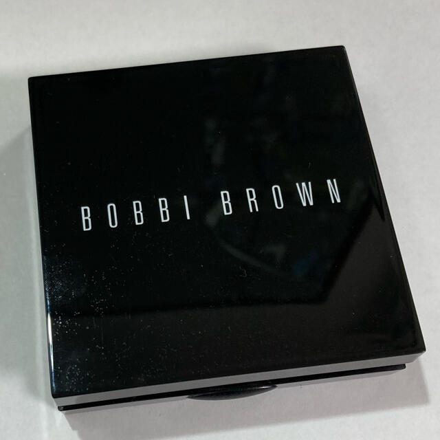 BOBBI BROWN(ボビイブラウン)のボビイ ブラウン　ハイライティングパウダー　ピンクグロウ コスメ/美容のベースメイク/化粧品(フェイスカラー)の商品写真