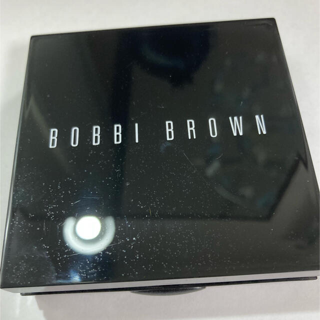 BOBBI BROWN(ボビイブラウン)のボビイ ブラウン　ハイライティングパウダー　ピンクグロウ コスメ/美容のベースメイク/化粧品(フェイスカラー)の商品写真