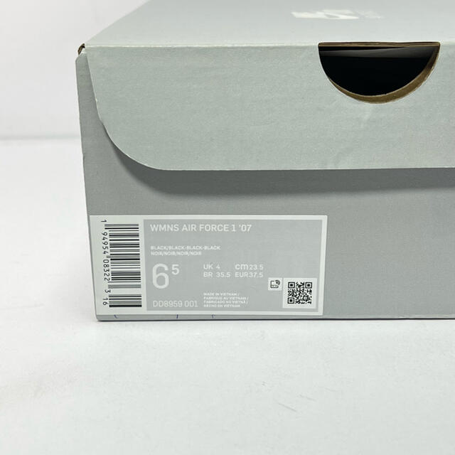 NIKE(ナイキ)の23.5【新品】ナイキ ウィメンズ エアフォース 1  黒 DD8959-001 レディースの靴/シューズ(スニーカー)の商品写真