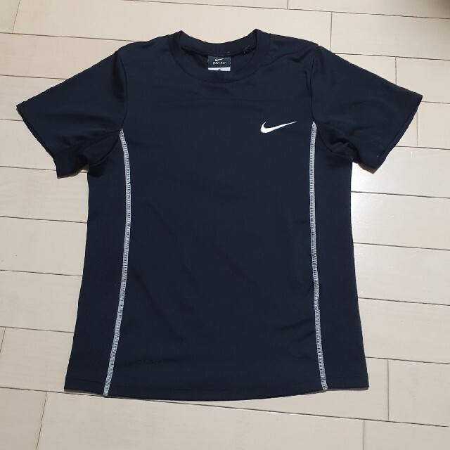 NIKE(ナイキ)のNIKE　ドライフィット キッズ/ベビー/マタニティのキッズ服男の子用(90cm~)(Tシャツ/カットソー)の商品写真