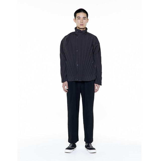 PLEATS PLEASE ISSEY MIYAKE(プリーツプリーズイッセイミヤケ)のHOMME PLISSÉ ISSEY MIYAKE EDGE COATLIGHT メンズのトップス(Tシャツ/カットソー(半袖/袖なし))の商品写真