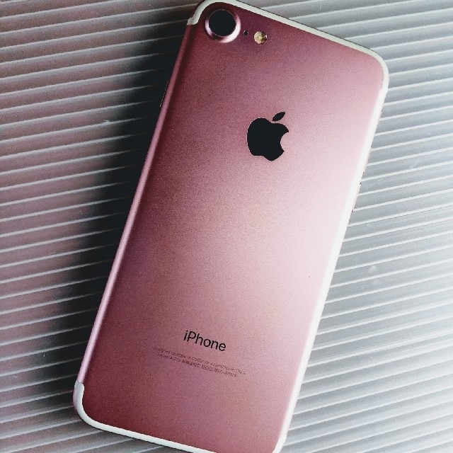 iPhone7 Rose Gold MNCJ/A docomo 1