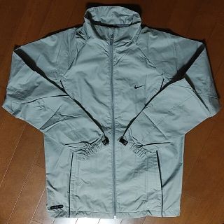 ナイキ(NIKE)の新品　ナイキ　ウィンドブレーカー(ナイロンジャケット)