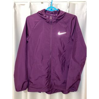 ナイキ(NIKE)のNIKE パーカー(パーカー)