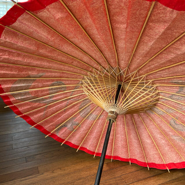 和傘　番傘　レトロ　 エンタメ/ホビーのコスプレ(小道具)の商品写真