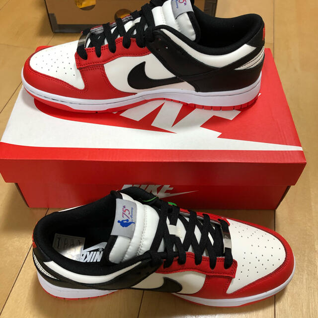 NIKE(ナイキ)のNike Dunk Low EMB 75th  "Chicago Bulls" メンズの靴/シューズ(スニーカー)の商品写真