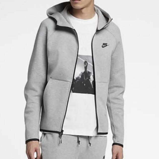 NIKE(ナイキ)のNIKE TECH FLEECE FULL ZIP HOODIE メンズのトップス(パーカー)の商品写真