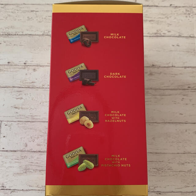 コストコ(コストコ)の追加分専用⭐️お試し⭐️GODIVA ナポリタンチョコレート 8枚 食品/飲料/酒の食品(菓子/デザート)の商品写真