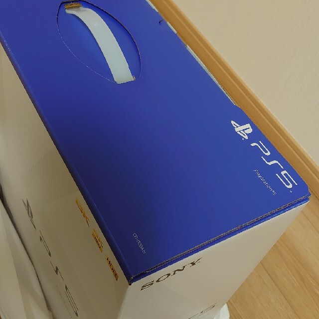 PlayStation(プレイステーション)のプレイステーション５ エンタメ/ホビーのゲームソフト/ゲーム機本体(家庭用ゲーム機本体)の商品写真