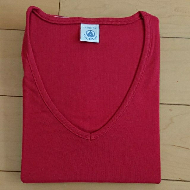 PETIT BATEAU(プチバトー)のプチバトー　レディース　VINTAGE　VネックTシャツ　レッド レディースのトップス(Tシャツ(半袖/袖なし))の商品写真