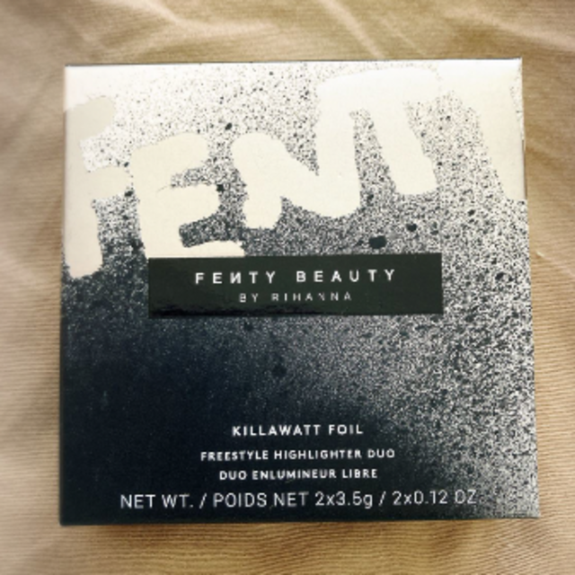 新品未開封　Fenty Beauty ２色ハイライター　アイシャドウ　ハイライト コスメ/美容のベースメイク/化粧品(アイシャドウ)の商品写真