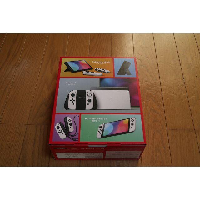 Nintendo Switch(ニンテンドースイッチ)のNintendo Switch　有機ELモデル　ホワイト エンタメ/ホビーのゲームソフト/ゲーム機本体(家庭用ゲーム機本体)の商品写真