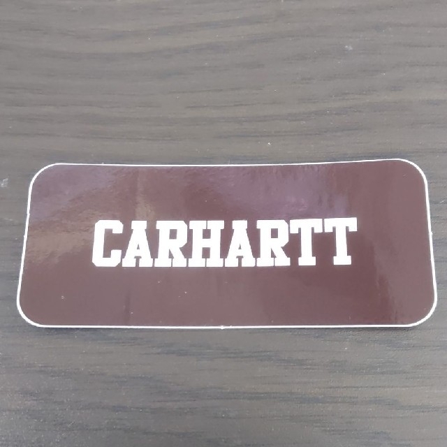 carhartt(カーハート)の(縦4.2cm横10cm) carhartt ステッカー スポーツ/アウトドアのスポーツ/アウトドア その他(その他)の商品写真