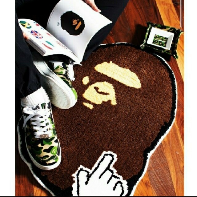 A BATHING APE APE HEAD RUG MAT M BAPEC