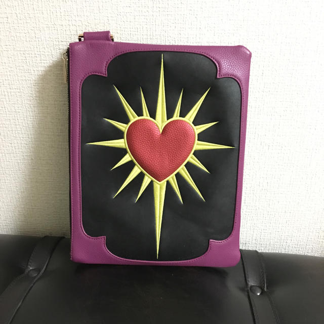 PAMEO POSE(パメオポーズ)のpameo pose sacred heart bag レディースのバッグ(クラッチバッグ)の商品写真