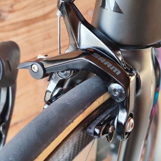 スペシャライズド(Specialized)のSRAM RED S-900 ダイレクトマウントブレーキキャリパー片側(パーツ)