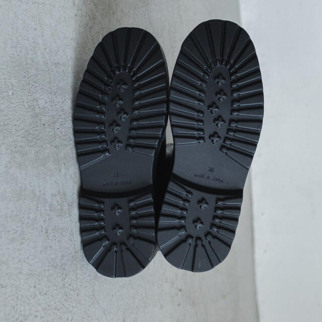 Kastane(カスタネ)のサイドゴア　ミドルブーツ　ブラック レディースの靴/シューズ(ブーツ)の商品写真