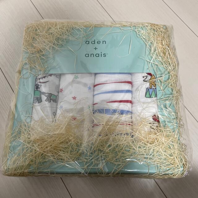 aden+anais(エイデンアンドアネイ)のおくるみ　モスリンスワドル4枚セット キッズ/ベビー/マタニティの寝具/家具(タオルケット)の商品写真