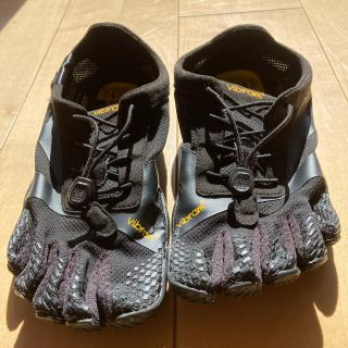 ビブラム(vibram)の5本指シューズ(スニーカー)