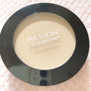 レブロン(REVLON)のレブロン　カラーステイ　プレストパウダーN  820 LIGHT(フェイスパウダー)