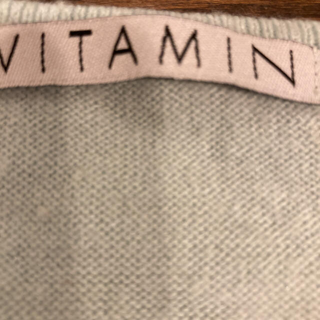 VITAMIN POWERS FACTORY(ビタミンパワーズファクトリー)のライトグリーン　ニットカーディガン　vitamin レディースのトップス(カーディガン)の商品写真