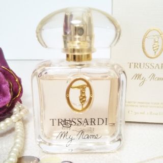 トラサルディ(Trussardi)のrireika様専用【TRUSSARDl】トラサルディ香水   my  name(香水(女性用))