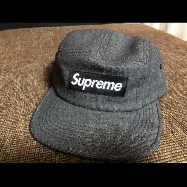 美品Supremeキャップ